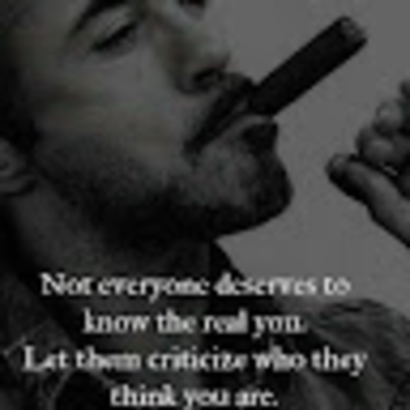 Meet your Posher, Kane - Picture 1 of 1